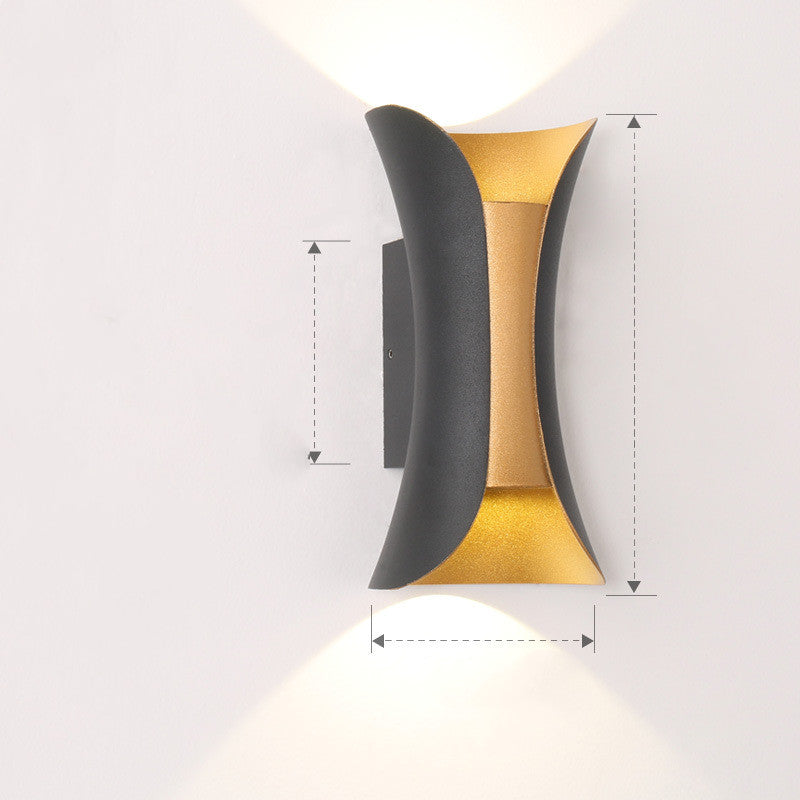 Aplique de pared Onda de aluminio, vista frontal del diseño