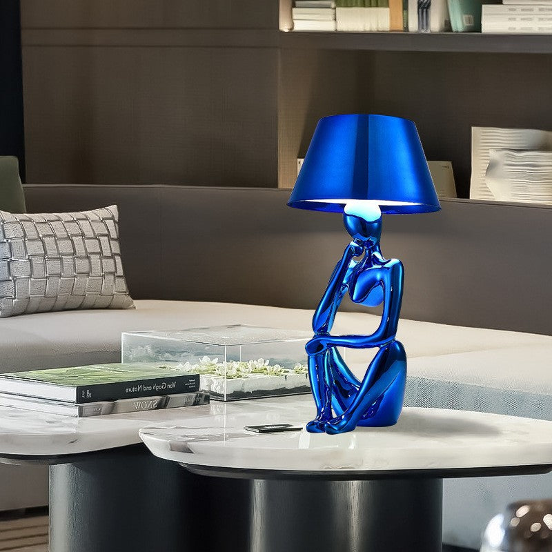 Lámpara de mesa Faro recargable, detalle de la pantalla y los materiales