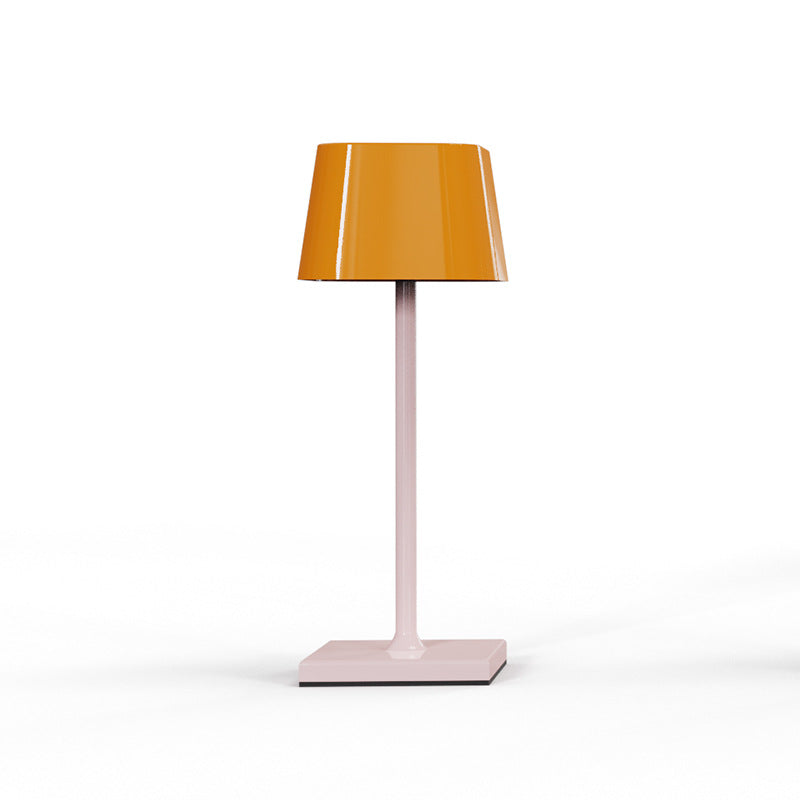 Lámpara de mesa Iris LED recargable, desde otro ángulo