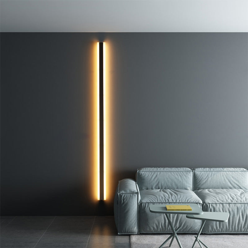 Aplique lineal Kiro de acrílico LED, encendida creando luz cálida
