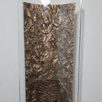 Aplique de pared Belmonte en metal y bronce antiguo, detalle del acabado