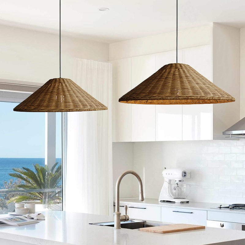 Lámpara colgante Salina en cocina luminosa