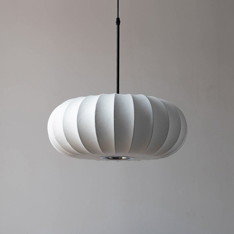 Lámpara colgante Tsuki encendida