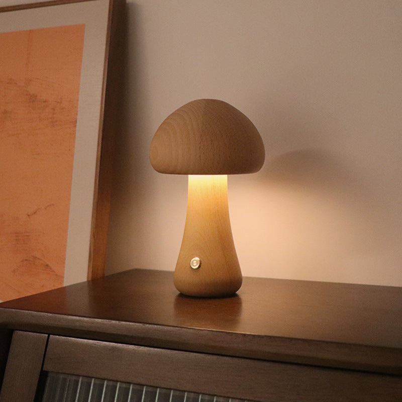 Lámpara de mesa Kinoko con forma de seta, en madera, vista de conjunto